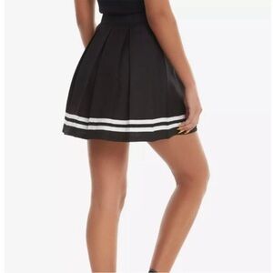 Hot Topic Pleated Skater Cheer Skirt